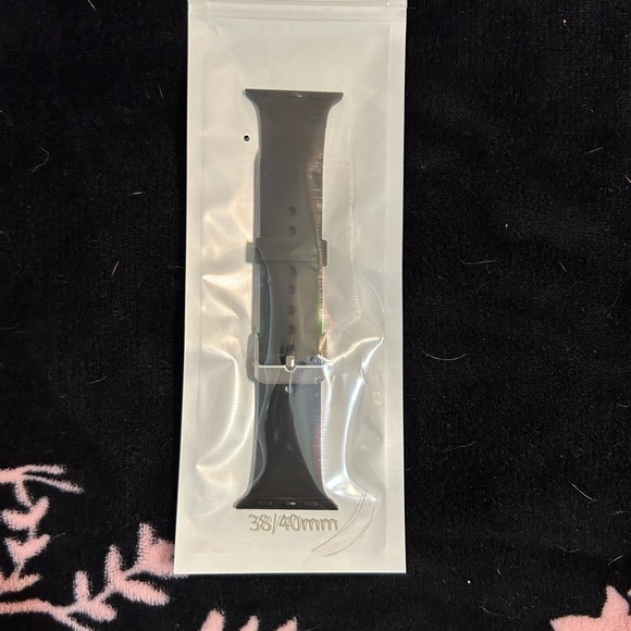 Accessories - Brand new Apple Watch band with buckle